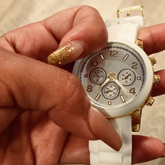 **LAST CHANCE **White & Gold Watch - Picture 2 of 2